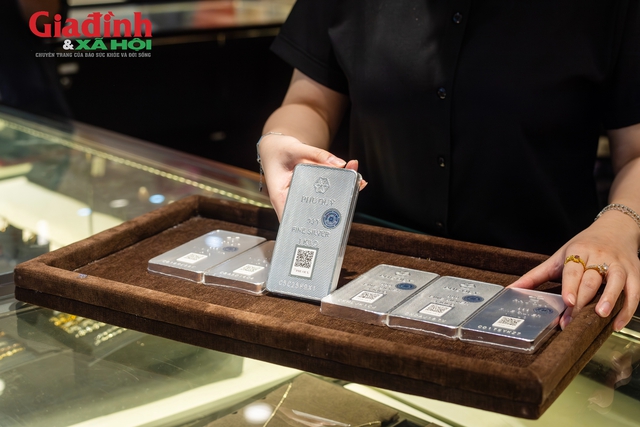 Giá bạc hôm nay 3/7: Bạc Phú Quý, Doji, Ancarat, Sacombank-SBJ tăng gần 2 triệu đồng/kg so với phiên trước đó - Ảnh 1.