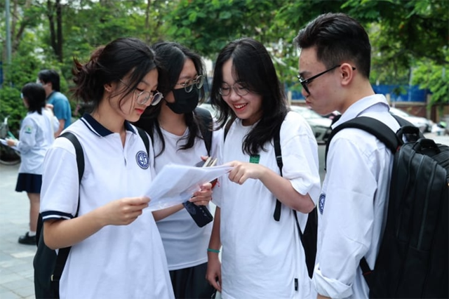 Tin s&aacute;ng 31/7: Si&ecirc;u b&atilde;o Dolphin mạnh cấp 17, c&oacute; thể g&acirc;y gi&oacute; mạnh tr&ecirc;n Biển Đ&ocirc;ng  - Ảnh 2.