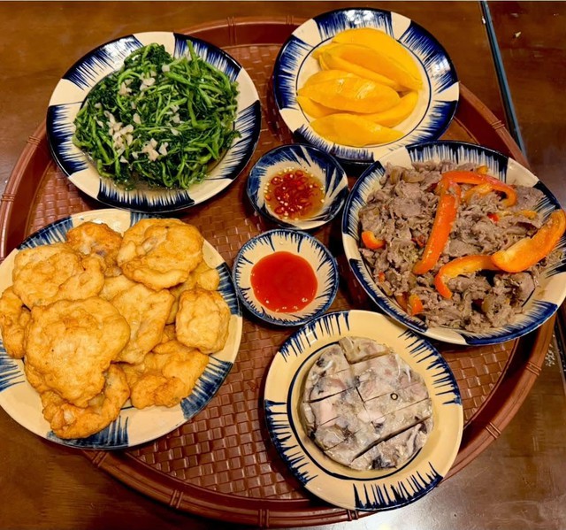 Mâm cơm gia đình: Đi làm về muộn vẫn cố nấu cơm nhà: Chỉ mong chồng con có một bữa ăn ngon sau một ngày dài (3) - Ảnh 3.