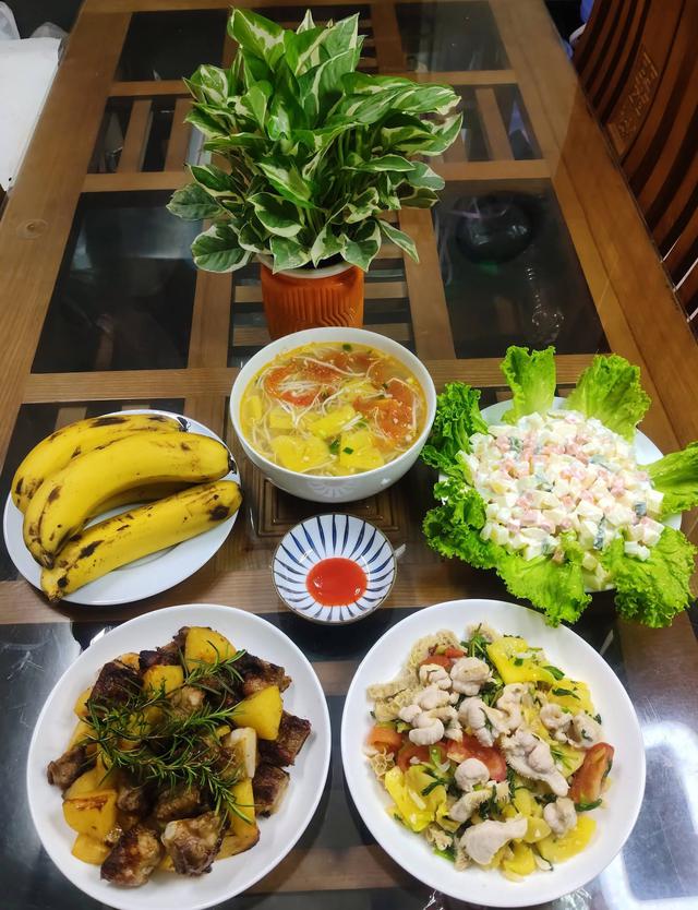 Mâm cơm gia đình: Một mùa hè sắp khép lại và những mâm cơm đong đầy yêu thương của gia đình 4 người - Ảnh 6.