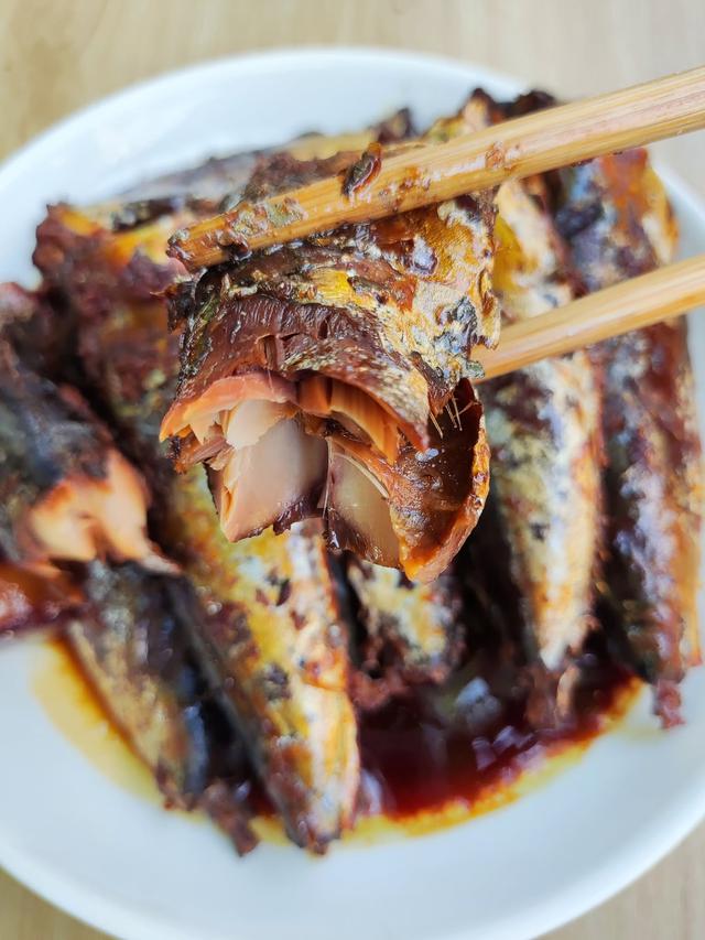 Loại nước giải kh&aacute;t quen thuộc m&ugrave;a h&egrave; th&ecirc;m v&agrave;o khi kho c&aacute; gi&uacute;p thịt c&aacute; săn chắc, kh&ocirc;ng tanh m&agrave; v&ocirc; c&ugrave;ng cuốn - Ảnh 7.