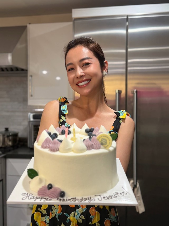 Tuổi 41 'mong một tr&aacute;i tim b&igrave;nh an, một sức khỏe đủ đầy' của Jennifer Phạm - Ảnh 1.
