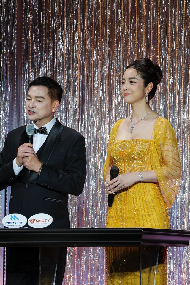 Tuổi 41 'mong một tr&aacute;i tim b&igrave;nh an, một sức khỏe đủ đầy' của Jennifer Phạm - Ảnh 4.