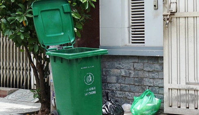 Những sai lầm khi đặt thùng rác khiến nhà cửa kém sang, tổn hại sức khỏe - Ảnh 4.