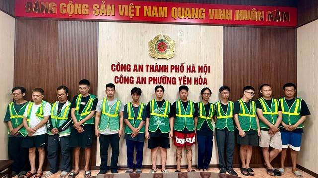 Công an Hà Nội triệt phá đường dây mua bán cần sa quy mô lớn , khởi tố 13 bị can - Ảnh 1.