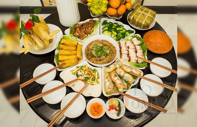 B&agrave;n thờ gia ti&ecirc;n c&uacute;ng mấy b&aacute;t cơm mới đ&uacute;ng? - Ảnh 3.