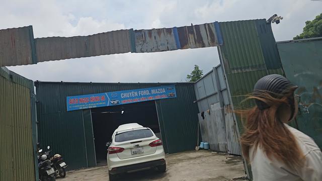 Hà Nội: Nhà xưởng tạm bợ ở Từ Liêm vẫn hoạt động, tiềm ẩn nguy cơ cháy nổ - Ảnh 3.