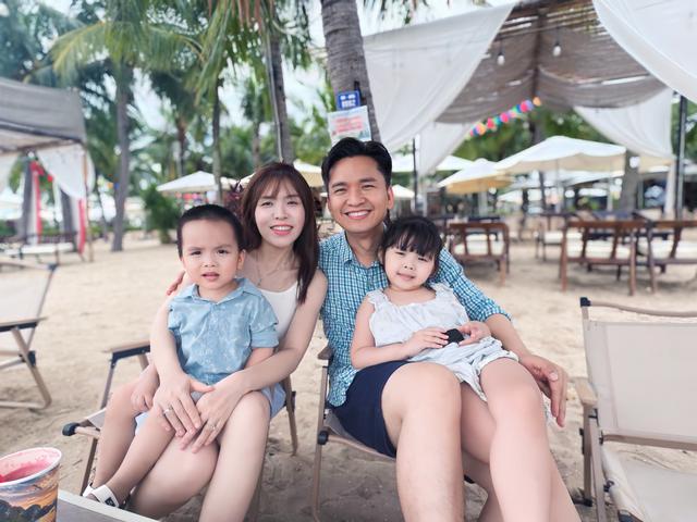Bố mẹ MC Hạnh Ph&uacute;c g&acirc;y ch&uacute; &yacute;  - Ảnh 7.