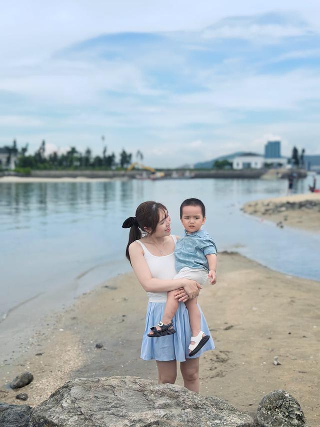 Bố mẹ MC Hạnh Ph&uacute;c g&acirc;y ch&uacute; &yacute;  - Ảnh 6.