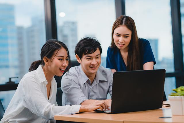 5 cung hoàng đạo là 'đồng đội vàng' nơi công sở: Không chỉ giỏi mà còn kéo bạn cùng tiến - Ảnh 2.