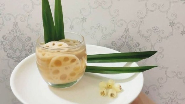 B&iacute; quyết l&agrave;m m&oacute;n ch&egrave; thơm ngon, giải nhiệt cho tiết Lập Thu từ củ sen đang v&agrave;o m&ugrave;a ngon nhất - Ảnh 2.