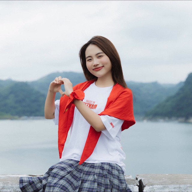 Phương Mỹ Chi ra sao sau 13 năm The Voice Kids? - Ảnh 1.