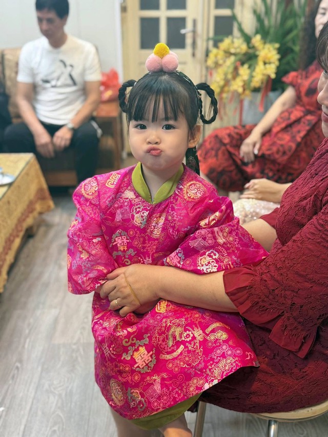 Hoa hậu Đỗ Mỹ Linh được khen khéo nuôi dạy con - Ảnh 2.