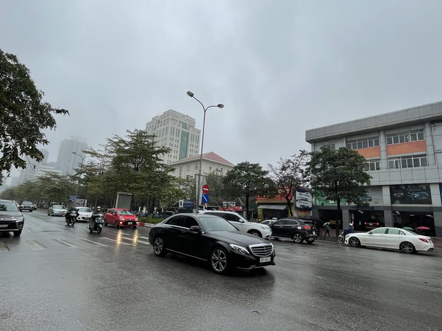 Miền Bắc đón mưa dông giải nhiệt, nhiệt giảm dần - Ảnh 1.