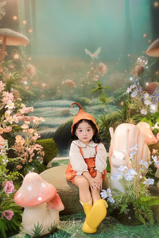 Lisa - con g&aacute;i Kh&aacute;nh Thi: 'Sản phẩm' hay hờn dỗi của gia đ&igrave;nh - Ảnh 6.