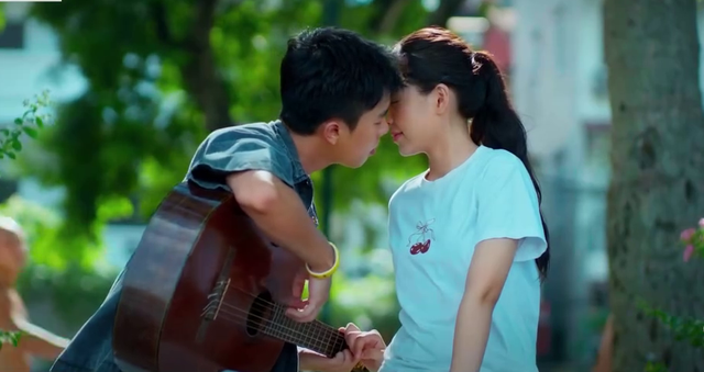Mùa hè năm ấy - Tập 5: Khánh và Phương trao nhau nụ hôn đầu đời- Ảnh 4.