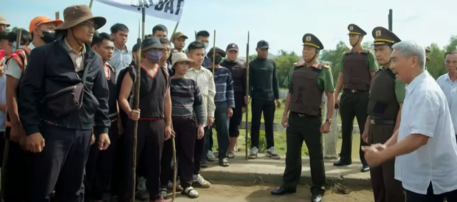 Tập cuối phim Trời cao nguyên xanh: Lok và A Dũi bỏ trốn , công an vây bắt A Gôn - Ảnh 2.