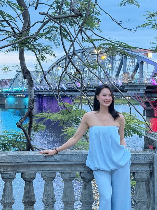 Hồng Diễm ở tuổi 43 - Ảnh 1.