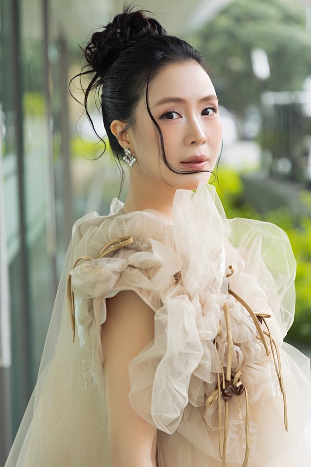 Hồng Diễm ở tuổi 43 - Ảnh 5.