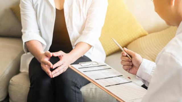 Mới 36 tuổi đ&atilde; hết kinh, người phụ nữ bất ngờ khi nhận chẩn đo&aacute;n m&atilde;n kinh sớm - Ảnh 1.