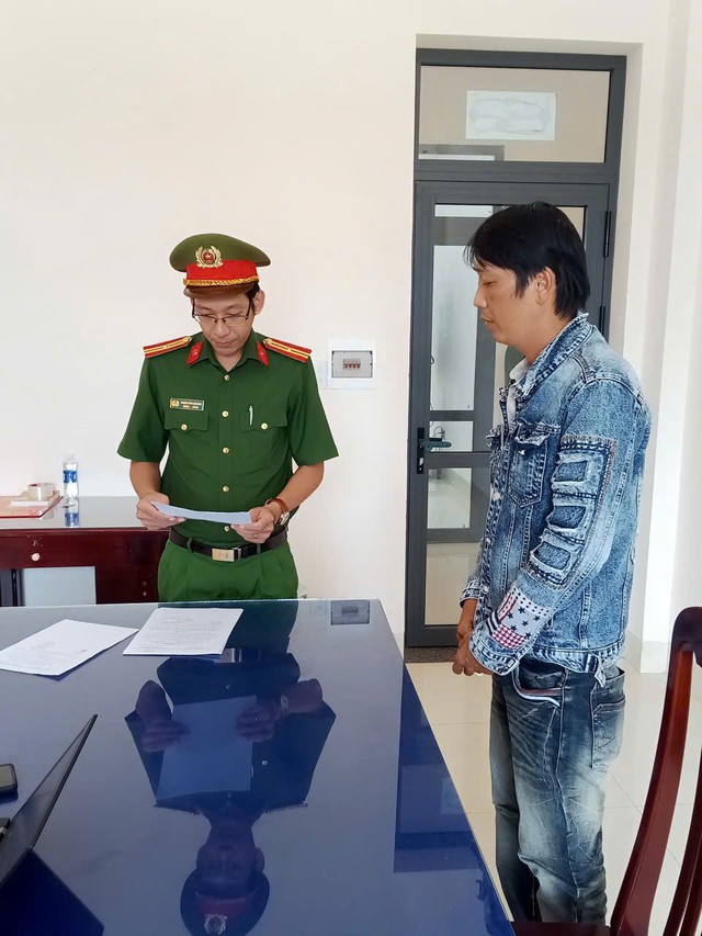 Cần Thơ: Khởi tố h&agrave;ng loạt đối tượng mua b&aacute;n thịt lợn nhiễm dịch tả lợn Ch&acirc;u Phi - Ảnh 1.