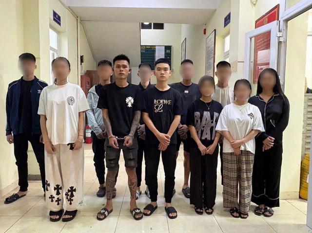 Khởi tố vụ án hỗn chiến tại nhà hàng Quán Nhỏ ở Hà Nội - Ảnh 1.