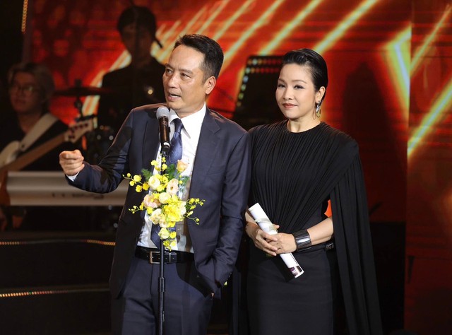 'Diva' Mỹ Linh ở tuổi 52 - Ảnh 6.