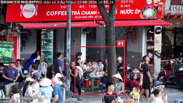 C&ocirc;ng bố 1.480 trường hợp bị 'phạt nguội' do lấn chiếm vỉa h&egrave; tr&aacute;i ph&eacute;p tại H&agrave; Nội - Ảnh 2.