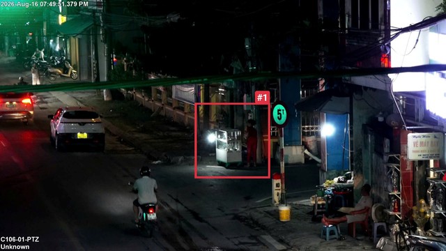 C&ocirc;ng bố 1.480 trường hợp bị 'phạt nguội' do lấn chiếm vỉa h&egrave; tr&aacute;i ph&eacute;p tại H&agrave; Nội - Ảnh 10.