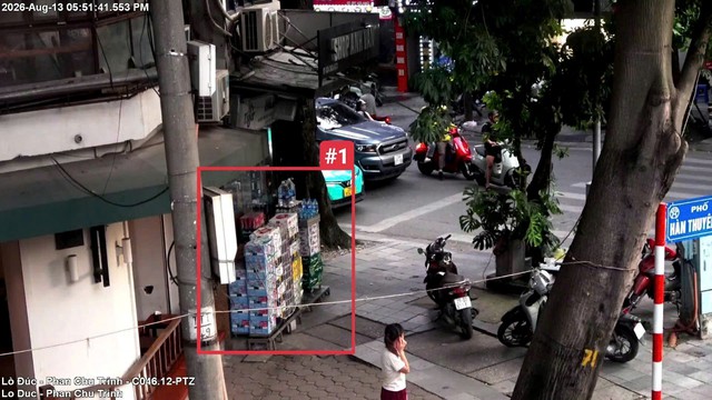 C&ocirc;ng bố 1.480 trường hợp bị 'phạt nguội' do lấn chiếm vỉa h&egrave; tr&aacute;i ph&eacute;p tại H&agrave; Nội - Ảnh 4.