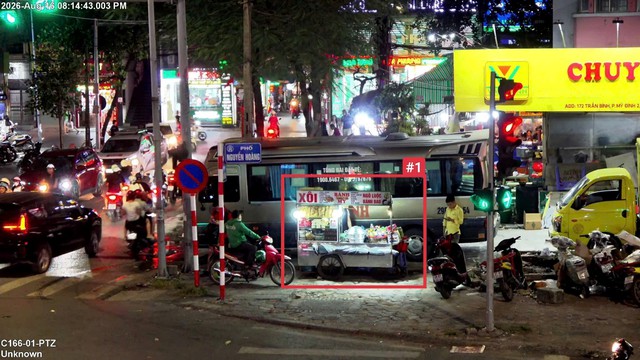 C&ocirc;ng bố 1.480 trường hợp bị 'phạt nguội' do lấn chiếm vỉa h&egrave; tr&aacute;i ph&eacute;p tại H&agrave; Nội - Ảnh 7.