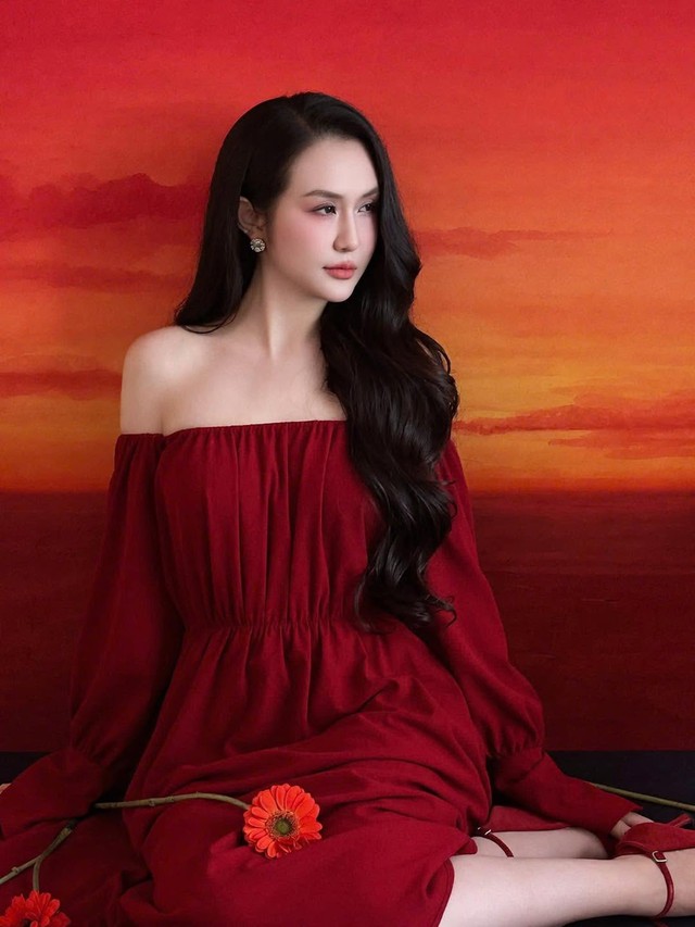 Vợ Tuấn Hưng: Phụ nữ trưởng thành rồi, không còn ghen - Ảnh 1.