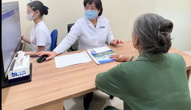 Người phụ nữ suy thận độ 4 mắc sai lầm n&agrave;y khiến chức năng thận suy giảm nghi&ecirc;m trọng - Ảnh 1.
