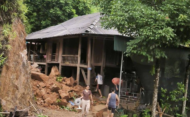 Sơ tán khẩn cấp 839 nhân khẩu tại thanh hóa tránh lũ quét và sạt lở đất - Ảnh 2.