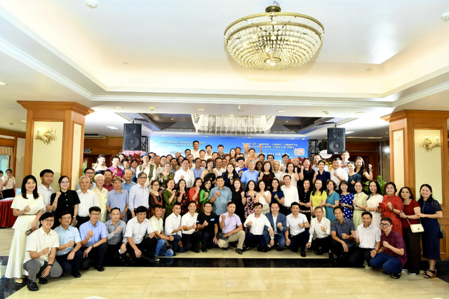 Ra mắt Hội đồng hương x&atilde; Hương Sơn tại H&agrave; Nội, kết nối nguồn lực hướng về qu&ecirc; hương - Ảnh 18.