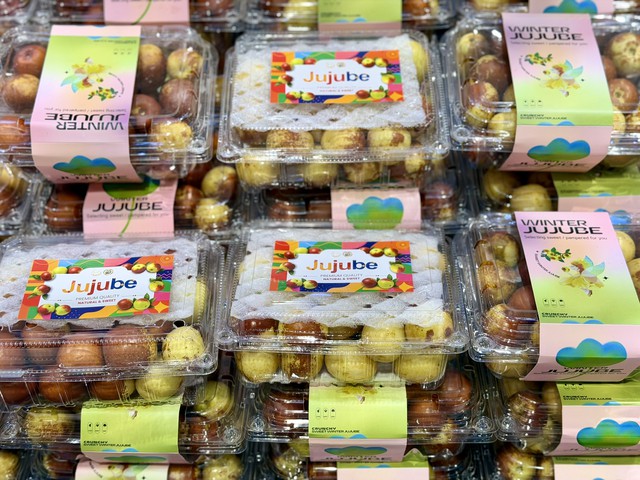 Tiểu thương chỉ c&aacute;ch chọn hồng t&aacute;o ch&iacute;n gi&agrave;, ngọt thơm, ăn một lần l&agrave; m&ecirc; - Ảnh 3.