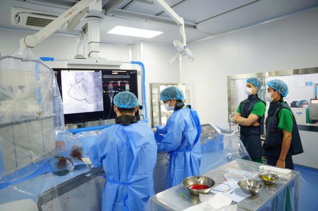 Người đ&agrave;n &ocirc;ng 32 tuổi nhồi m&aacute;u cơ tim cấp: Cảnh b&aacute;o từ th&oacute;i quen nhiều người trẻ Việt mắc phải - Ảnh 1.