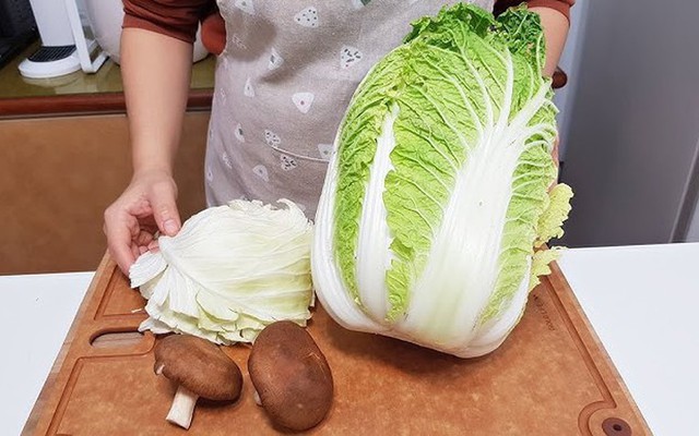 Cách nhận biết cải thảo sạch không chứa hóa chất độc hại cho sức khỏe - Ảnh 2.