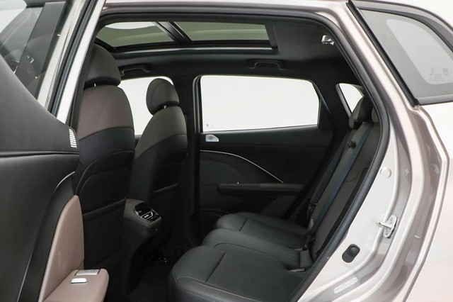 Ngang cỡ Mazda CX-5, SUV hạng C gi&aacute; 385 triệu đồng, ti&ecirc;u thụ chỉ 3,89 l&iacute;t xăng/100 km - Ảnh 5.
