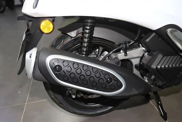 Gi&aacute; cả xe ga 150cc Wuyang - Honda NWF150 năm 2026: Sự lựa chọn phong c&aacute;ch retro - Ảnh 6.