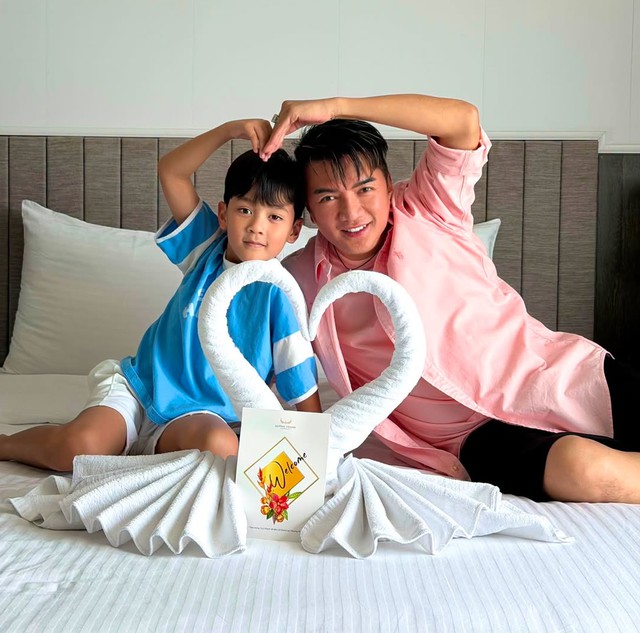 Đàm Vĩnh Hưng nhận bằng khen an sinh xã hội ở tuổi 50 , chia sẻ niềm vui mới - Ảnh 2.