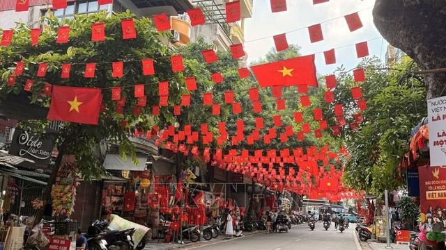Tin sáng 27/8: Thời tiết trên cả nước dịp nghỉ lễ Quốc khánh; Lâm Đồng hủy kết quả tuyển sinh bổ sung lớp 10 của 38 học sinh - Ảnh 1.