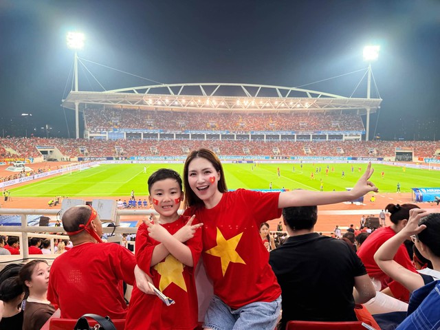 B&eacute; Bo con trai h&ograve;a Minzy gặp Đ&igrave;nh Bắc tại trận chung kết ASEAN Cup 2026 - Ảnh 4.