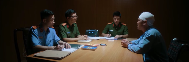 Lửa trắng - Tập 21: Mai đ&atilde; rung động với Cương đen, L&atilde;o C&ocirc;ng cầu xin c&ocirc;ng an cứu con g&aacute;i - Ảnh 3.