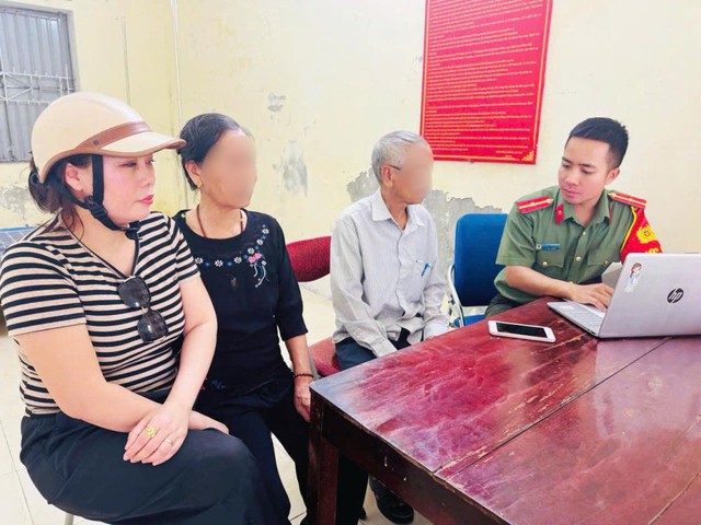 Chủ tiệm vàng giúp khách thoát bẫy lừa đảo - Ảnh 1.