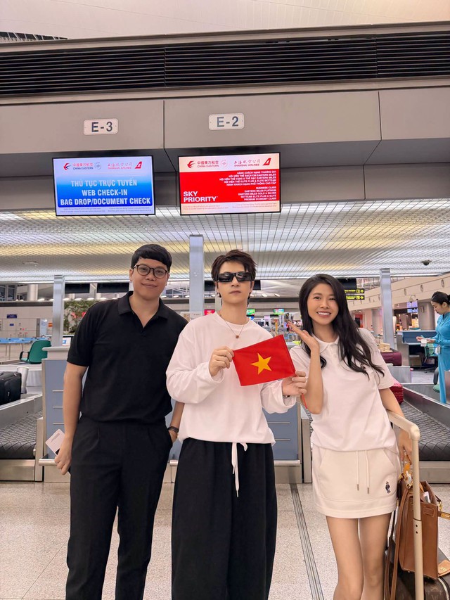 Quỳnh Nga thăng hạng nhan sắc c&ugrave;ng Đăng Kh&ocirc;i khởi đầu mới trong l&agrave;ng giải tr&iacute; 2026 - Ảnh 4.