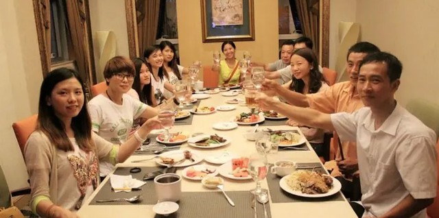 Sau họp lớp, tài khoản bỗng có thêm 76 triệu: Tôi chết lặng khi biết người chuyển tiền - Ảnh 1.