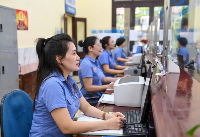Tin sáng 28/8: Thông tin quan trọng về chế độ nghỉ hưu trước tuổi của sĩ quan quân đội; Hủy kết quả thi tốt nghiệp THPT thủ khoa khối D01 ở Bắc Ninh - Ảnh 5.
