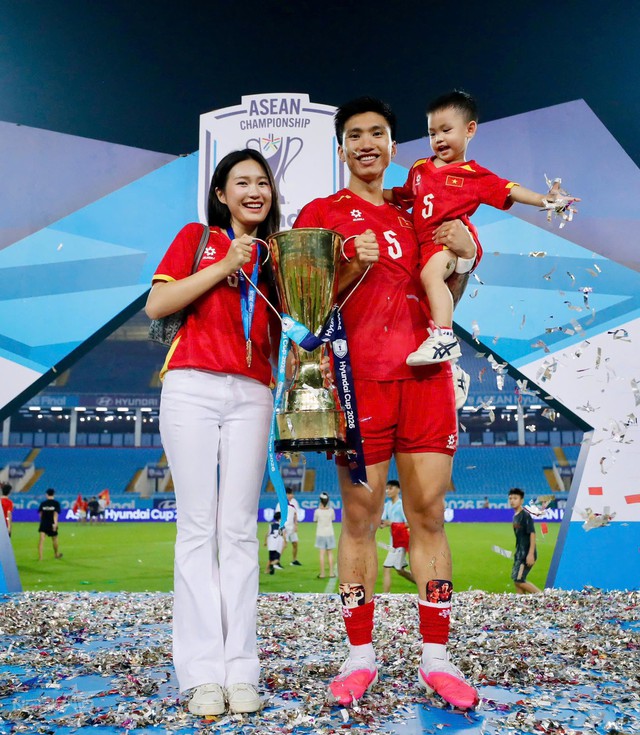 Do&atilde;n Hải My 25 tuổi: Hậu phương vững chắc của Đo&agrave;n Văn Hậu sau chấn thương - Ảnh 4.