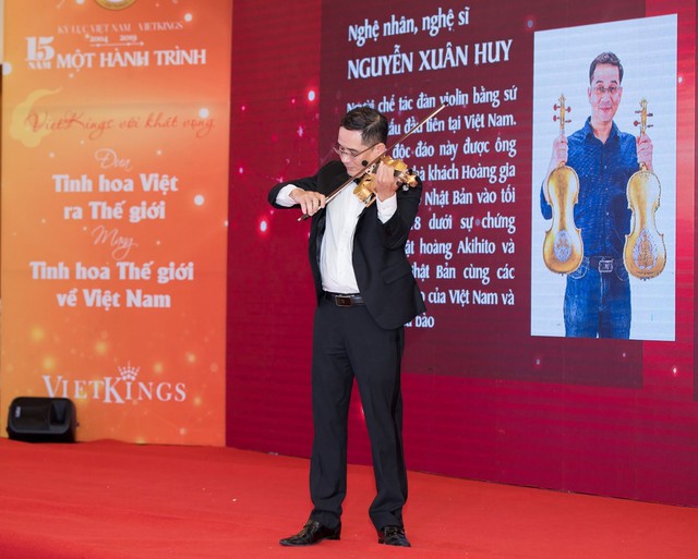 Anh trai Khánh Thi hiếm hoi chia sẻ về em gái - Ảnh 2.